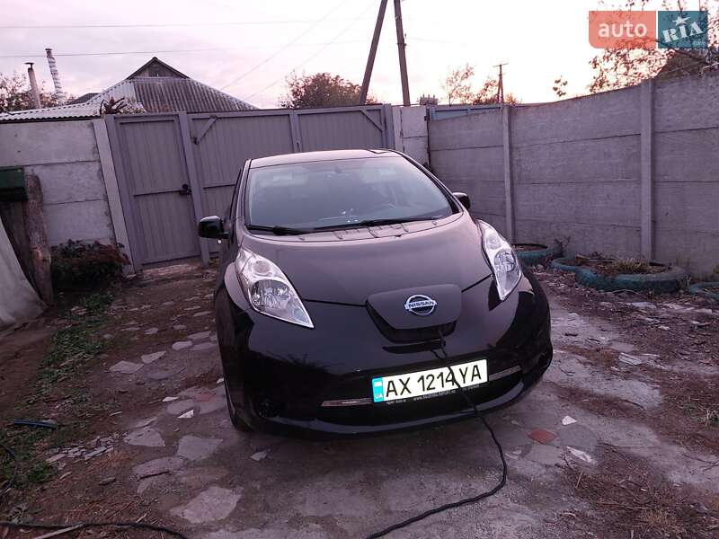 Хетчбек Nissan Leaf 2014 в Харкові