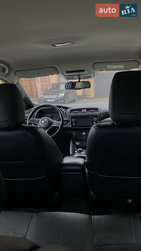 Хэтчбек Nissan Leaf 2018 в Ровно