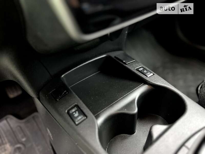 Хэтчбек Nissan Leaf 2013 в Луцке