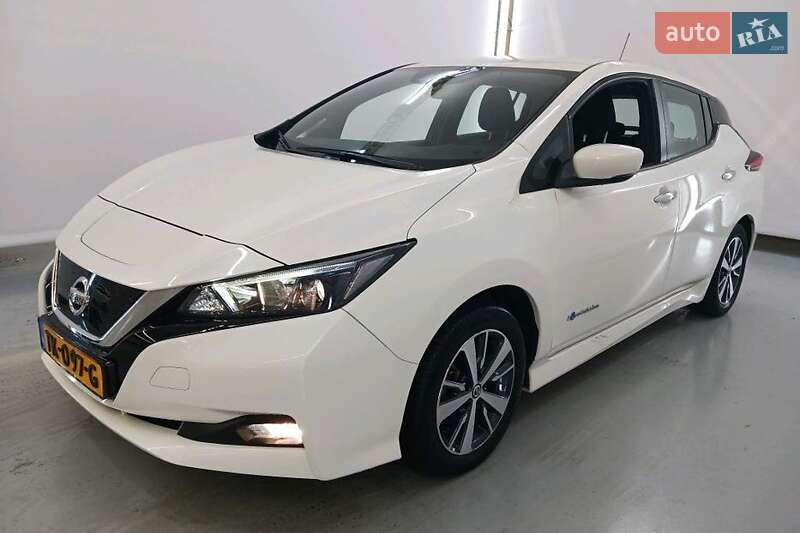 Хэтчбек Nissan Leaf 2020 в Ужгороде