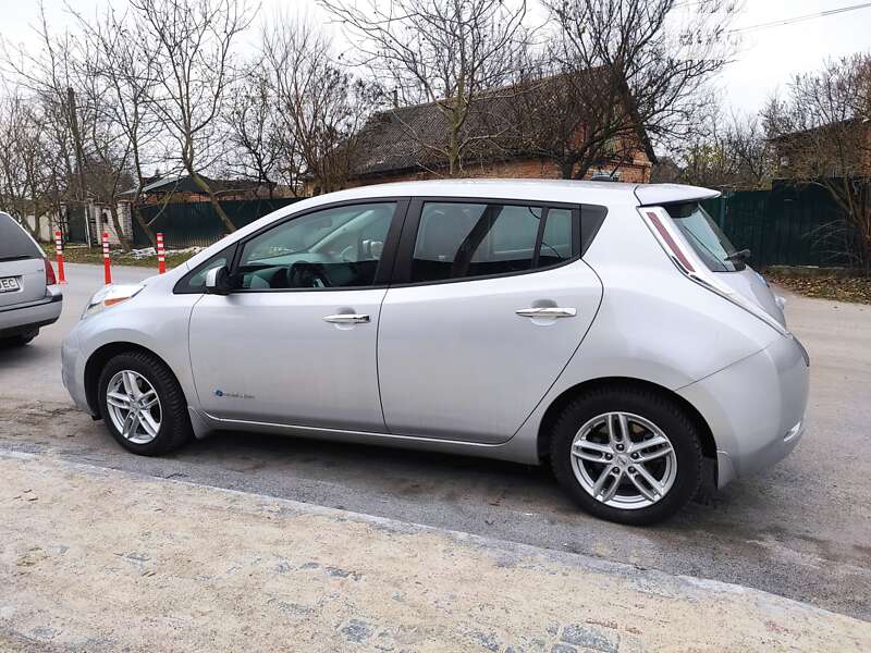 Хэтчбек Nissan Leaf 2016 в Виннице