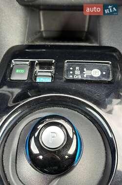 Хэтчбек Nissan Leaf 2018 в 