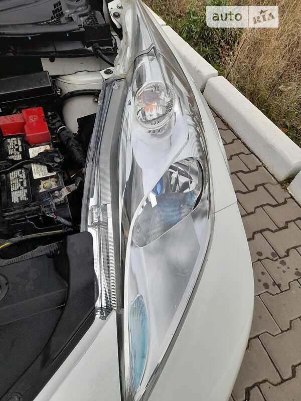 Хэтчбек Nissan Leaf 2016 в Черноморске