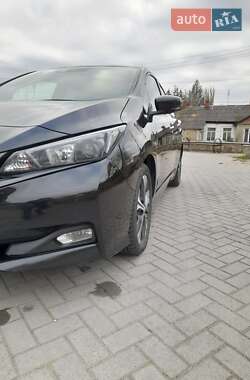 Хэтчбек Nissan Leaf 2018 в Могилев-Подольске