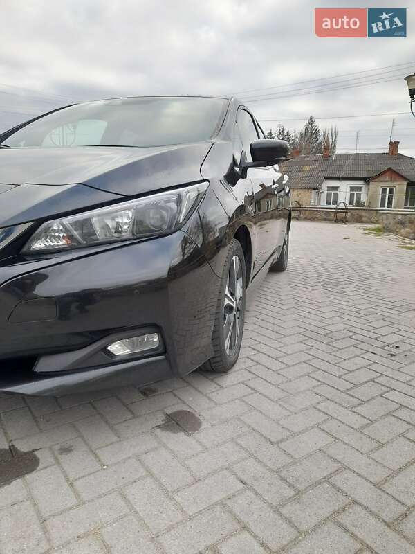 Хэтчбек Nissan Leaf 2018 в Могилев-Подольске