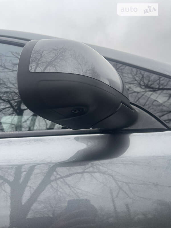 Хетчбек Nissan Leaf 2014 в Запоріжжі фото 11 Хетчбек Nissan Leaf 2014 в Запоріжжі