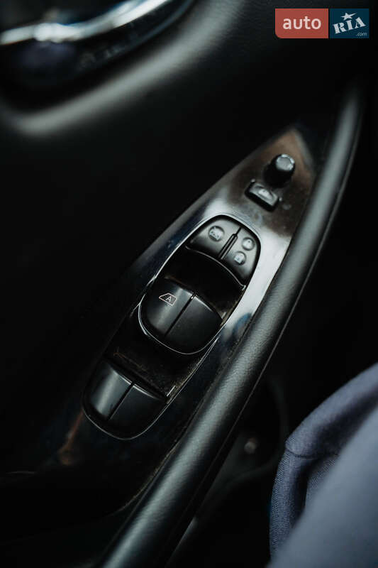 Хэтчбек Nissan Leaf 2013 в Львове фото 25 Хэтчбек Nissan Leaf 2013 в Львове