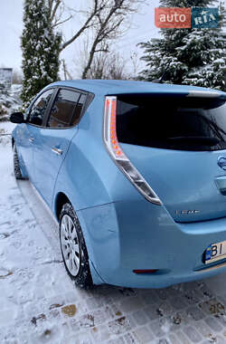 Хэтчбек Nissan Leaf 2015 в Семеновке