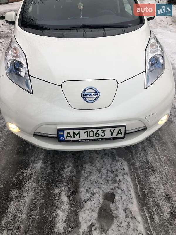 Хэтчбек Nissan Leaf 2014 в Житомире