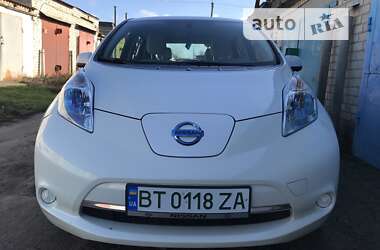 Хетчбек Nissan Leaf 2014 в Херсоні