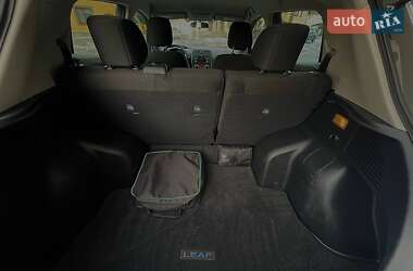 Хэтчбек Nissan Leaf 2014 в 
