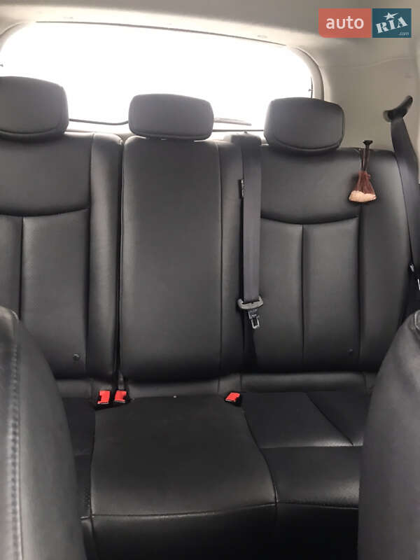 Хэтчбек Nissan Leaf 2014 в Березане