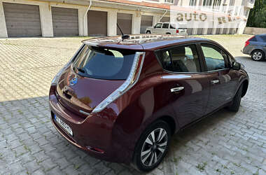 Хэтчбек Nissan Leaf 2015 в Киеве