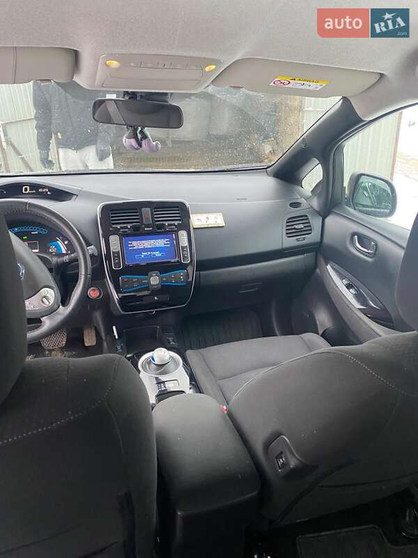 Хэтчбек Nissan Leaf 2014 в Локачах