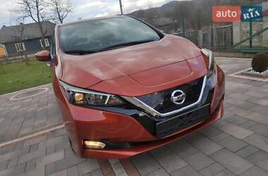 Хэтчбек Nissan Leaf 2022 в Долине