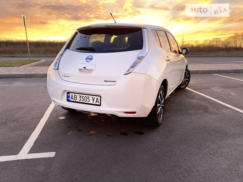 Хетчбек Nissan Leaf 2013 в Вінниці фото 5 Хетчбек Nissan Leaf 2013 в Вінниці