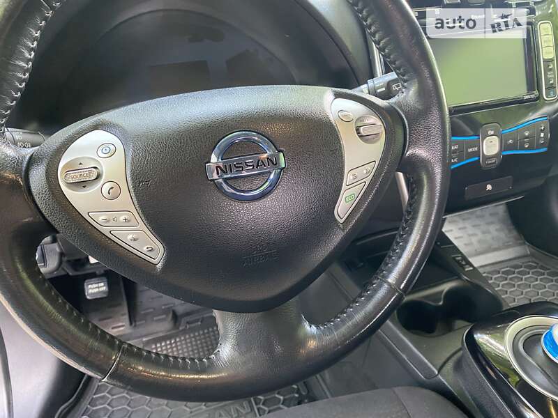 Хетчбек Nissan Leaf 2013 в Вінниці фото 18 Хетчбек Nissan Leaf 2013 в Вінниці