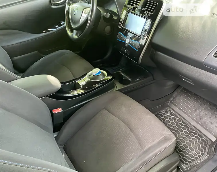 Nissan Leaf 2013 VIN SJNFAAZE0U6000144 фото оголошення 17 з 48