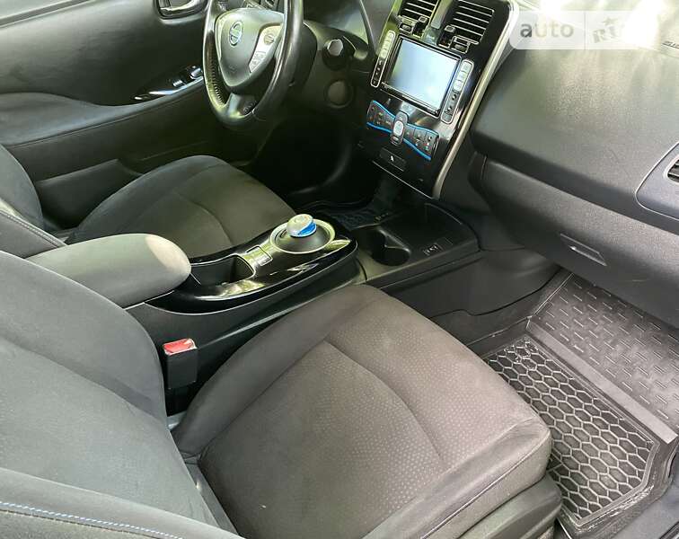 Хетчбек Nissan Leaf 2013 в Вінниці фото 17 Хетчбек Nissan Leaf 2013 в Вінниці