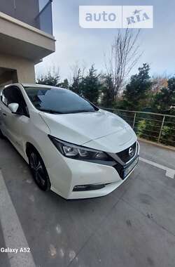 Хэтчбек Nissan Leaf 2021 в Измаиле