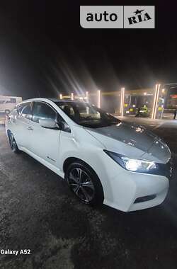 Хэтчбек Nissan Leaf 2021 в Измаиле