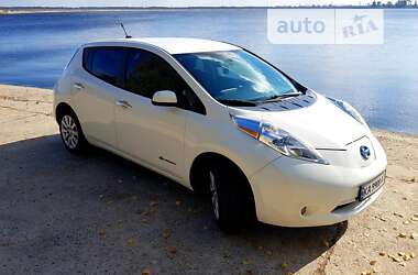 Хэтчбек Nissan Leaf 2013 в Киеве