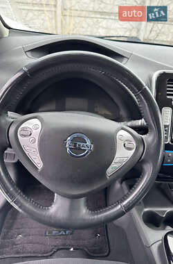 Хэтчбек Nissan Leaf 2014 в 
