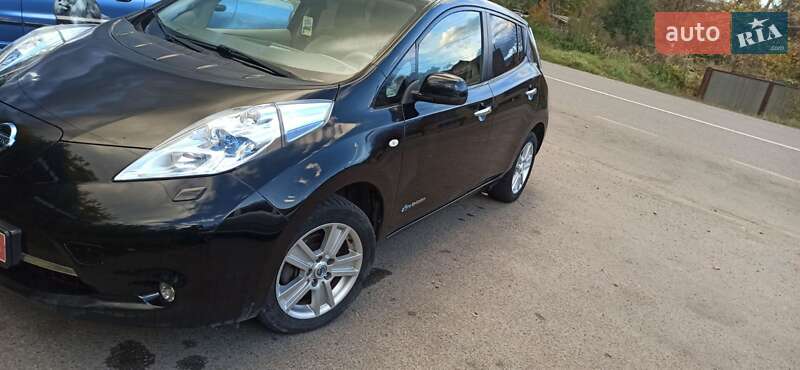 Хетчбек Nissan Leaf 2012 в Ужгороді