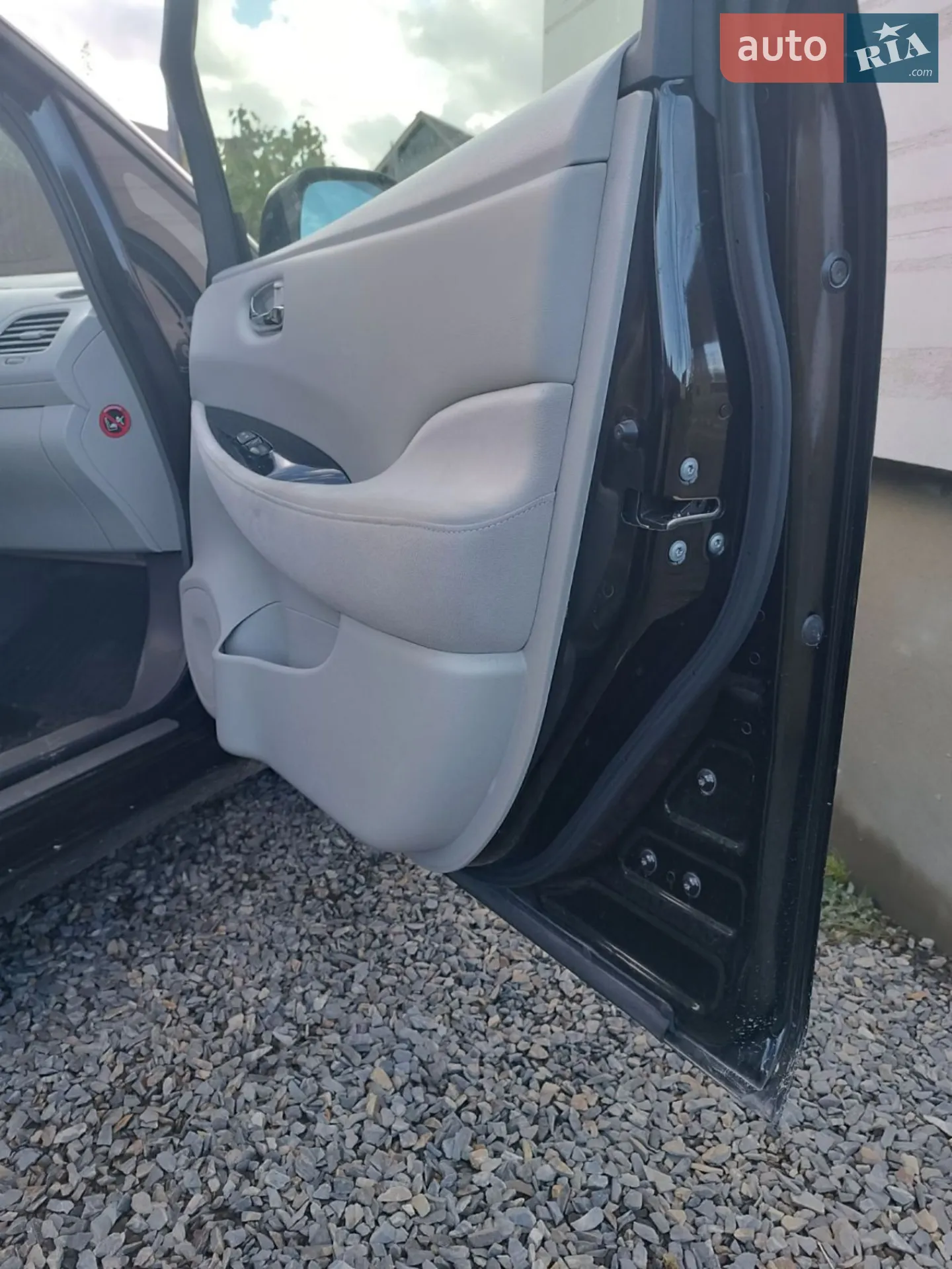 2012 Nissan Leaf - мініатюра 12