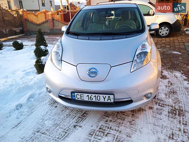 Хэтчбек Nissan Leaf 2016 в Черновцах