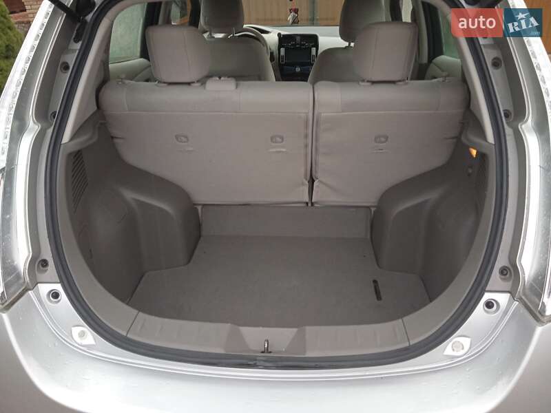 Хэтчбек Nissan Leaf 2016 в Черновцах