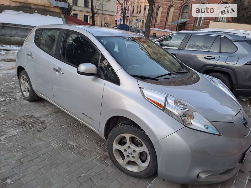 Хетчбек Nissan Leaf 2014 в Львові