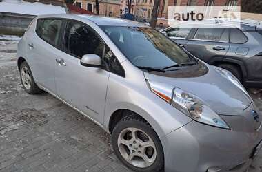 Хэтчбек Nissan Leaf 2014 в Львове