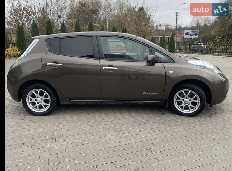 Хетчбек Nissan Leaf 2016 в Рівному