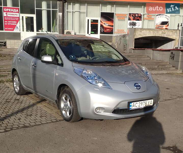 Хэтчбек Nissan Leaf 2011 в Луцке фото Хэтчбек Nissan Leaf 2011 в Луцке