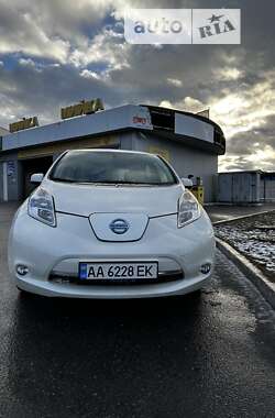 Хетчбек Nissan Leaf 2014 в Києві