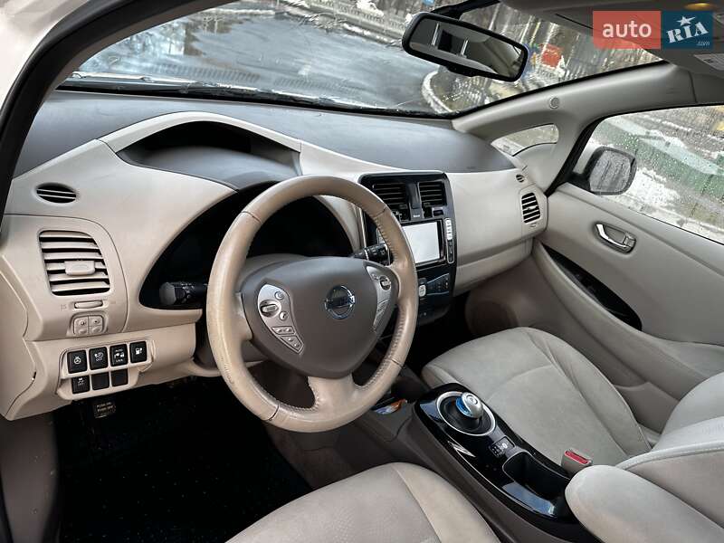 Хэтчбек Nissan Leaf 2014 в Киеве