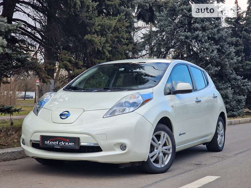 Хетчбек Nissan Leaf 2012 в Миколаєві