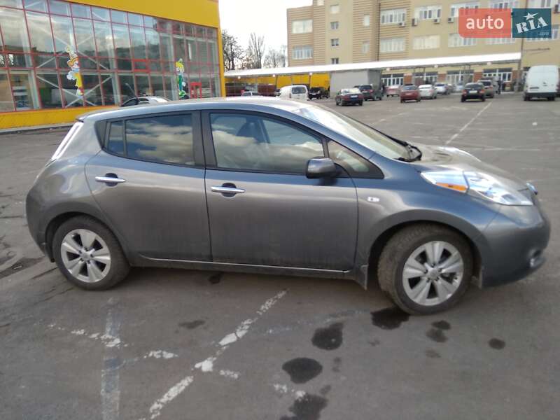 Хетчбек Nissan Leaf 2014 в Житомирі фото 2 Хетчбек Nissan Leaf 2014 в Житомирі