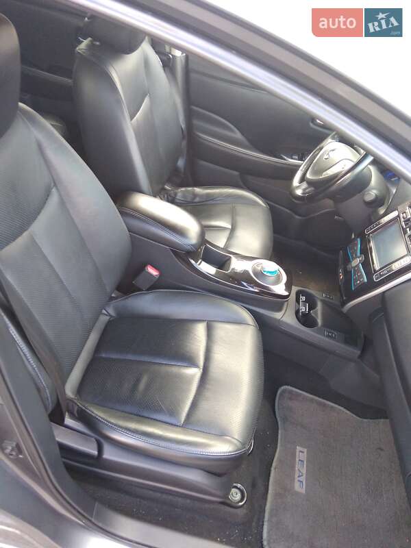Хетчбек Nissan Leaf 2014 в Житомирі фото 4 Хетчбек Nissan Leaf 2014 в Житомирі