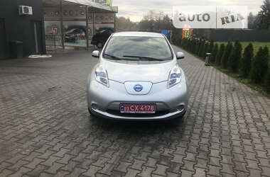 Хэтчбек Nissan Leaf 2011 в Черновцах