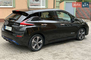 Хэтчбек Nissan Leaf 2018 в 