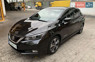 Хэтчбек Nissan Leaf 2018 в 