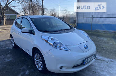 Хетчбек Nissan Leaf 2016 в Чернівцях