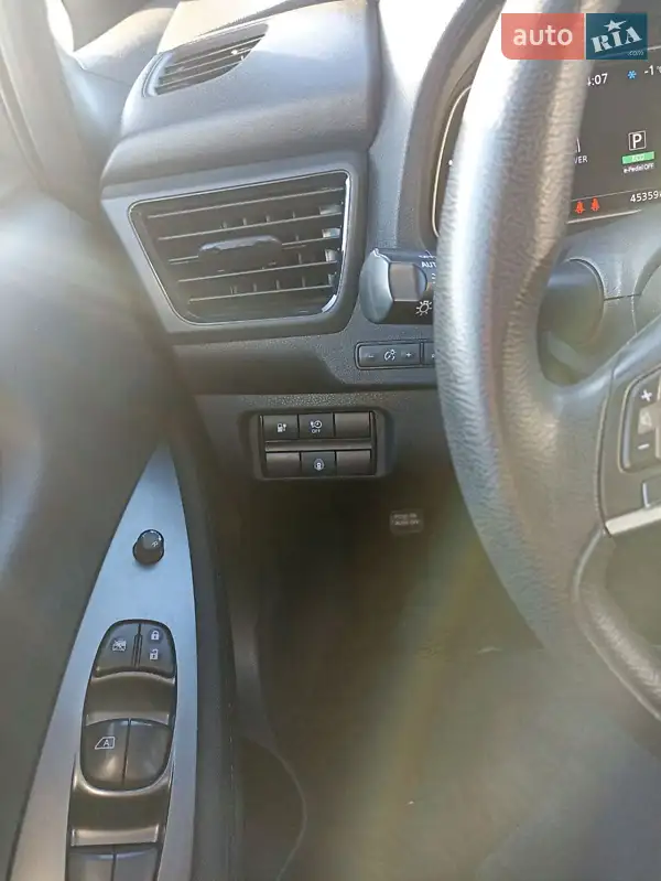 Хэтчбек Nissan Leaf 2021 в 