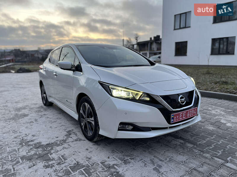 Хэтчбек Nissan Leaf 2018 в Ровно