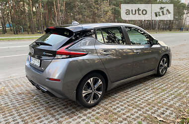 Хэтчбек Nissan Leaf 2022 в Киеве