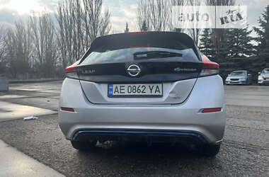 Хетчбек Nissan Leaf 2019 в Дніпрі