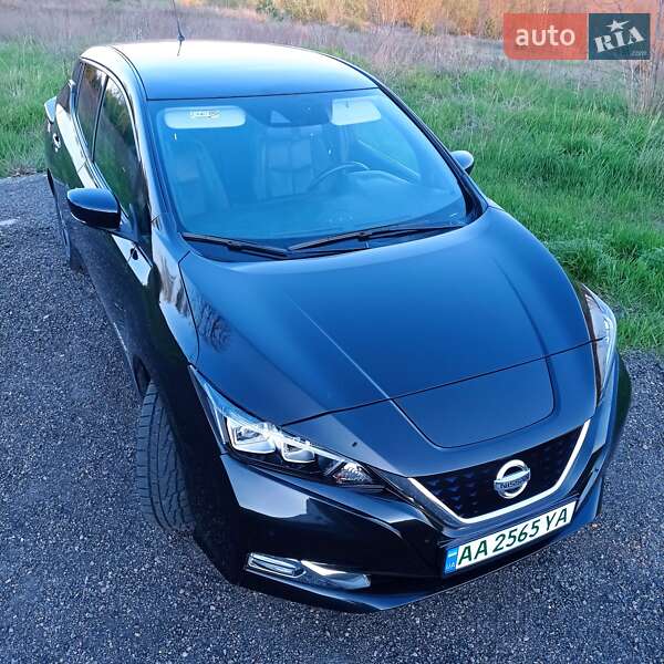 Хэтчбек Nissan Leaf 2018 в Киеве фото 2 Хэтчбек Nissan Leaf 2018 в Киеве