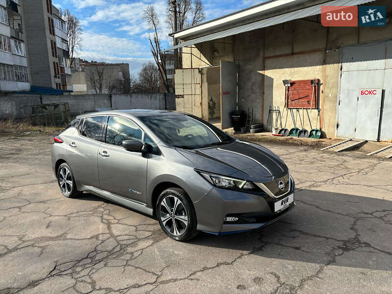 Хэтчбек Nissan Leaf 2019 в Тернополе